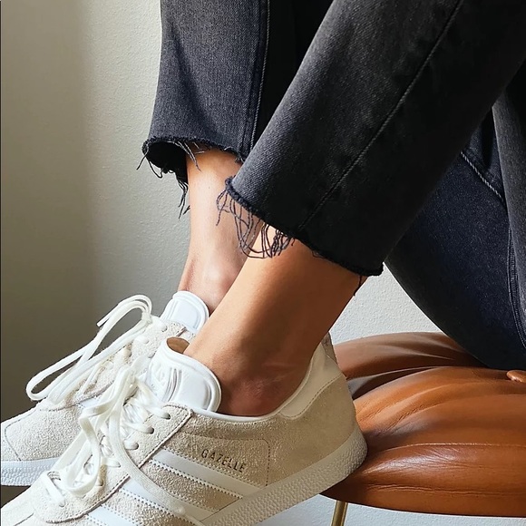 Aritzia Denim Forum Yoko High Rise Slim Exposed Button Sz 23 - Picture 8 of 9